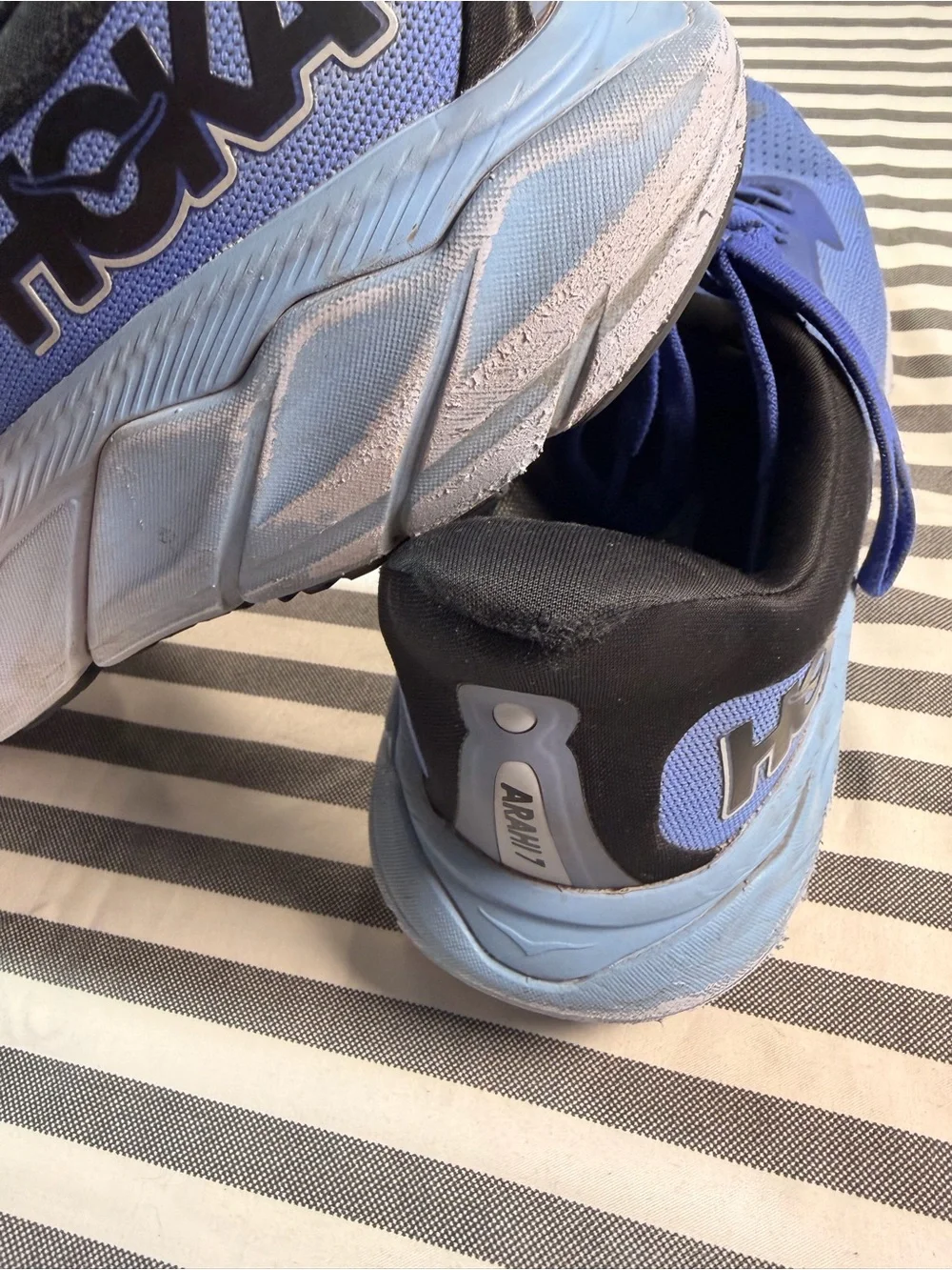 Hoka One Arahi 7 Shoes Womens 11B Stellar Blue Cosmos Running Sneakers Purple 11